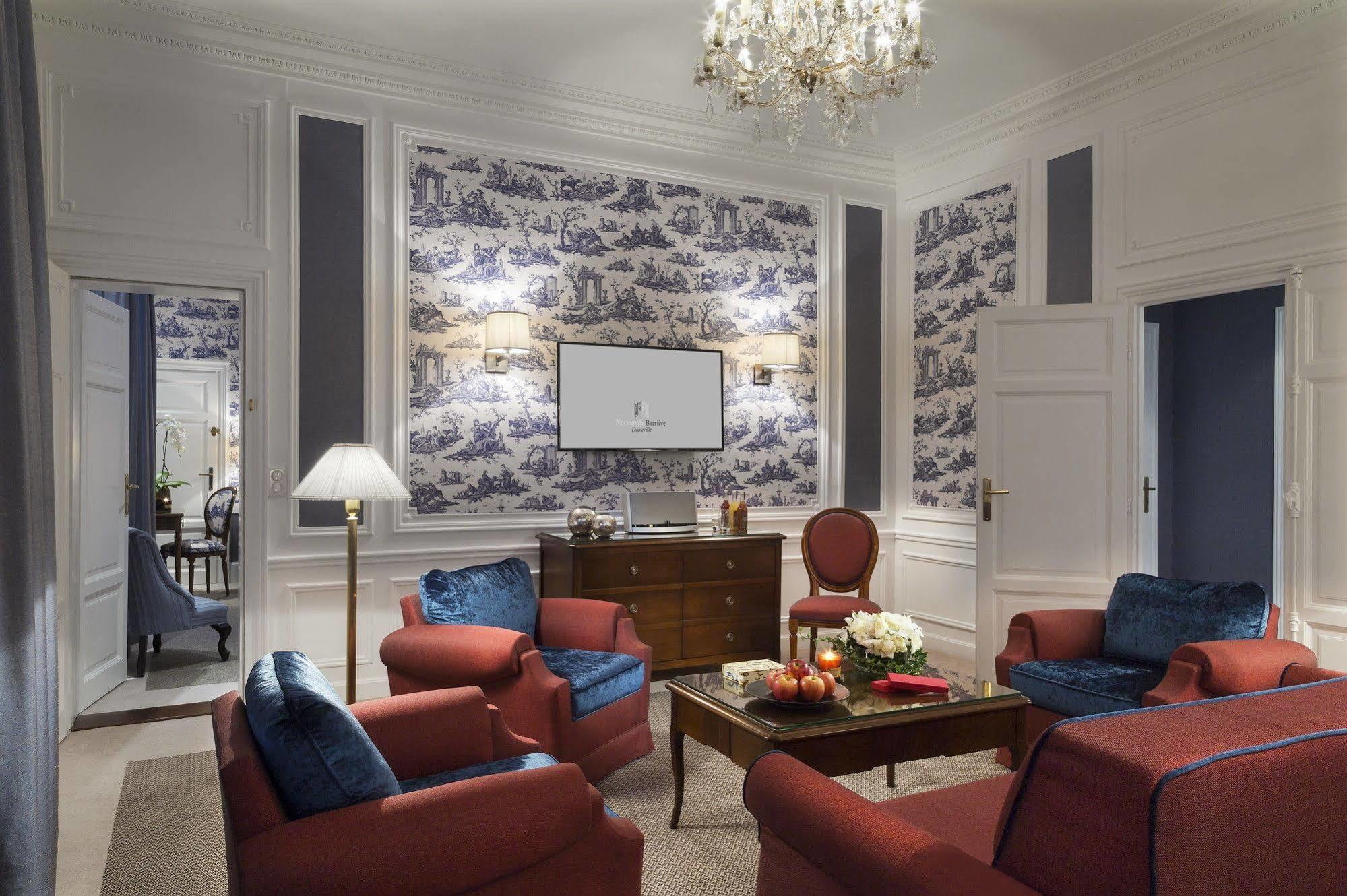 Barriere Le Normandy 5*多维尔